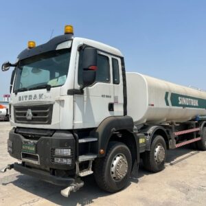 SINOTRUK HOWO Double Cabine (Citerne à eaux)