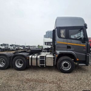 SHACMAN X3000 (Tracteur)